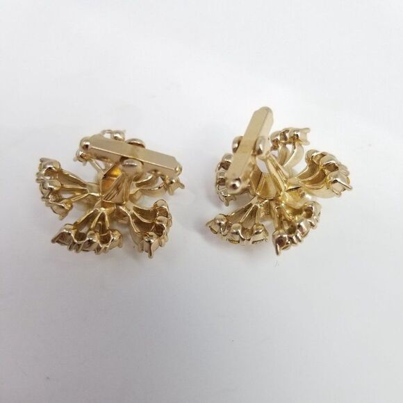 Vintage Kramer Floral Shape Cufflinks, Faux Pearl Center, Gold Tone Estate - Picture 3 of 7